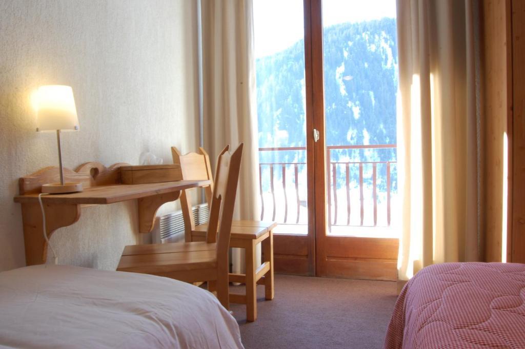 Hotel Le Roitelet Châtel Habitación foto